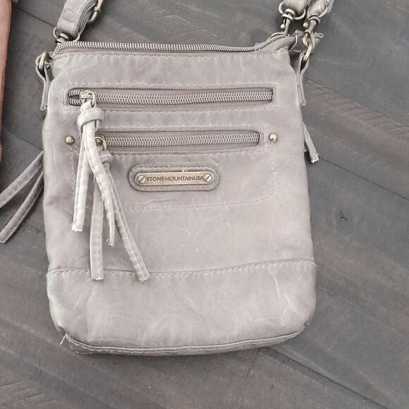 Stone Mountain USA crossbody bag lots of pockets good condition one gray one tan - Picture 2 of 8
